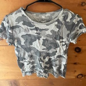 “SO” army print crop top